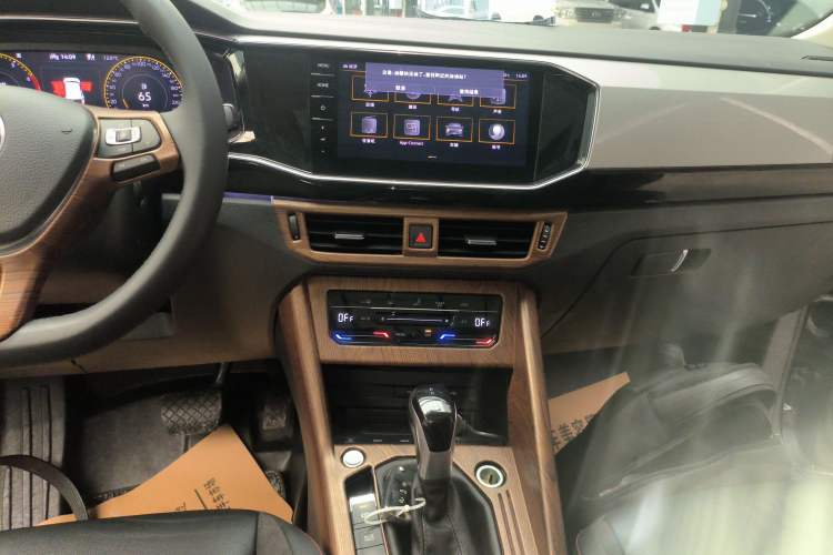 Used Volkswagen Tayron 2021 330TSI Two-Wheel Drive Luxury Smart Connectivity Version
