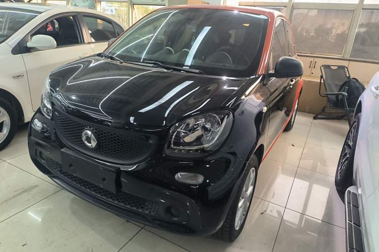 Used  forfour 2016 1.0L 52 kW Dynamic Edition
