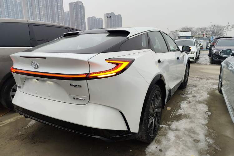 Used Toyota bZ5 2025 Model 550 PRO