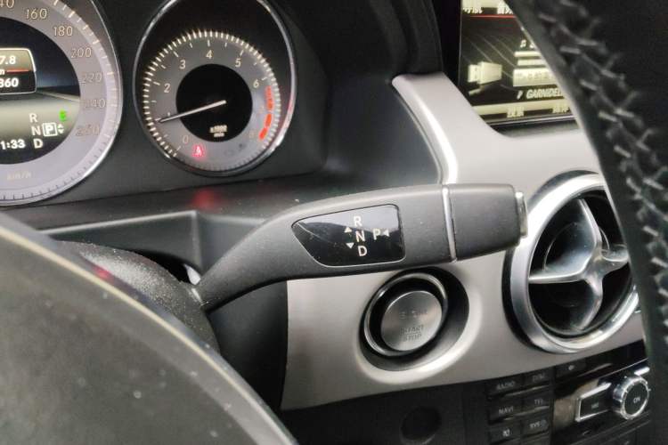 Used Mercedes-Benz GLK-Class 2015 GLK 300 4MATIC Fashion Edition Ultimate Version