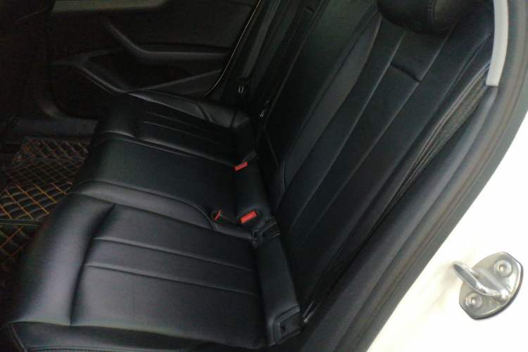 Used Audi A4L 2019 40 TFSI Ambition China VI