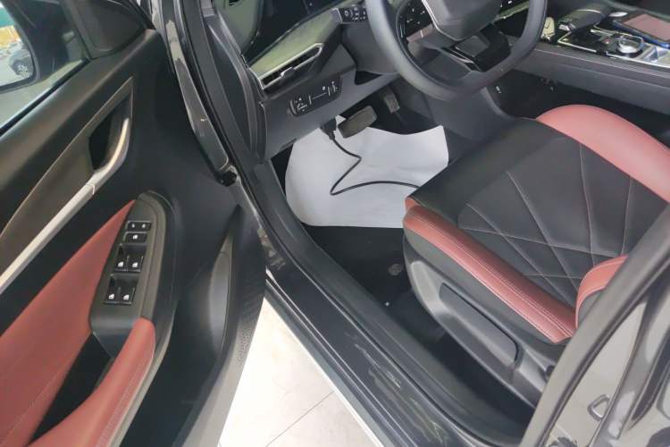 Used Changan Eado 2022 PLUS Blue Whale NE 1.4T GDI DCT Prestige Edition