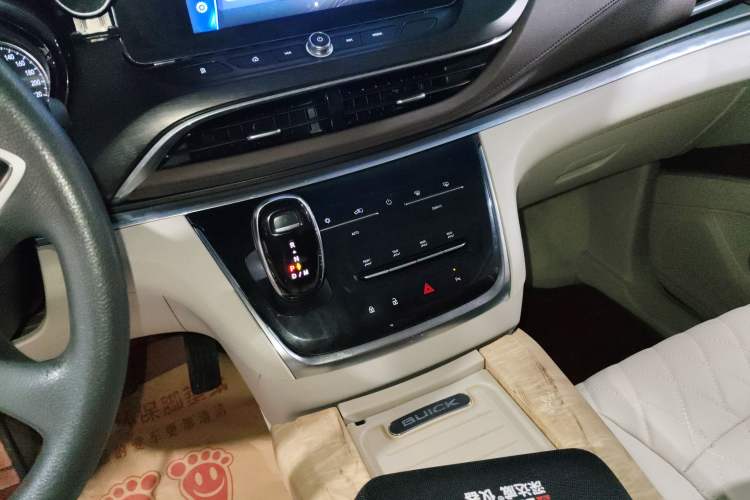 Used Buick GL8 2020 Land Cruiser Executive Class 652T Comfort Model