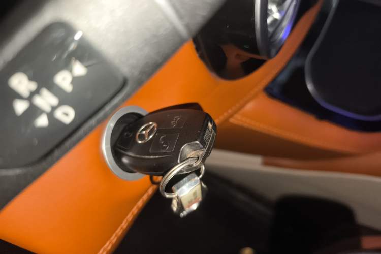 Used Mercedes-Benz Vito 2021 2.0T Elite Version 7 Seats