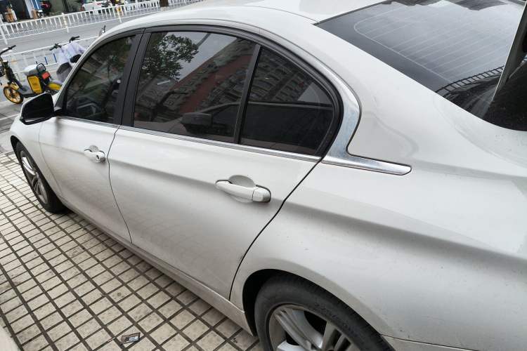 Used BMW 3 Series 2016 320Li Ambition Model
