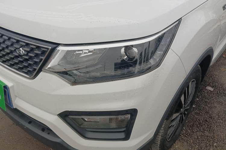 Used Oshan CX70 2017 CX70T 1.5T Manual High-Performance Edition
