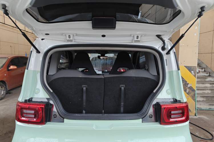 Used Wuling Hongguang MINIEV 2022 Macaron Premium Model – Lithium Iron Phosphate
