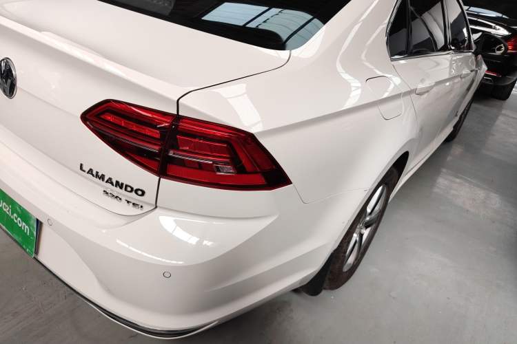 Used Volkswagen Lamando 2019 230TSI DSG Fashion Edition China VI