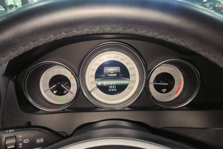 Used Mercedes-Benz C-Class 2011 C 200 Fashion Travel Edition