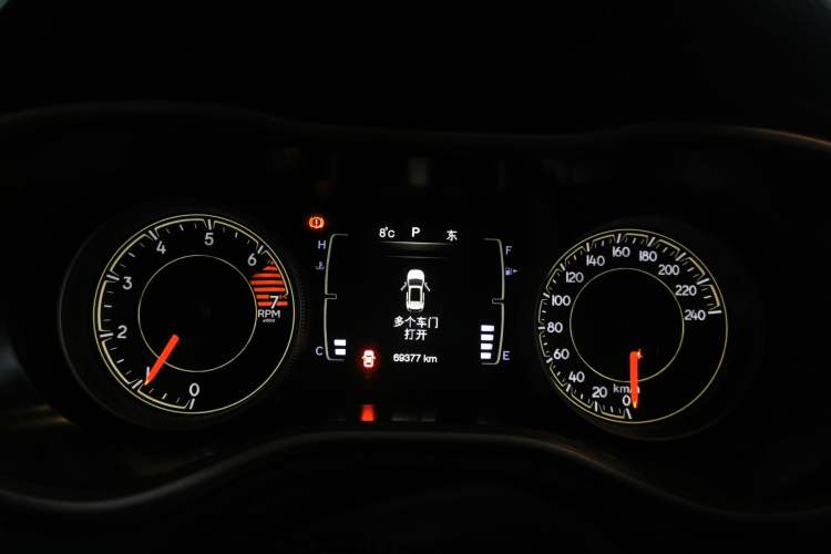 Used  Cherokee 2016 2.4L Leading Edition