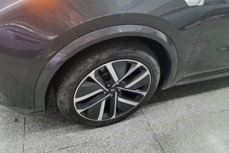 Used Li Auto L9 2022 Max model
