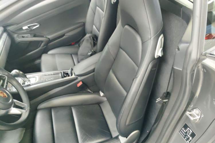 Used Porsche 718 2018 Cayman 2.0T
