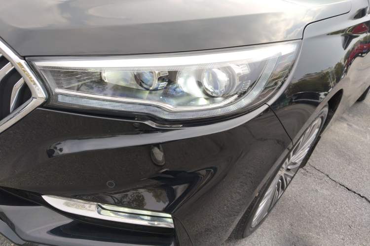 Used Hongqi H5 2022 Classic Model Facelift 1.8T Automatic Smart Connect Flagship Edition
