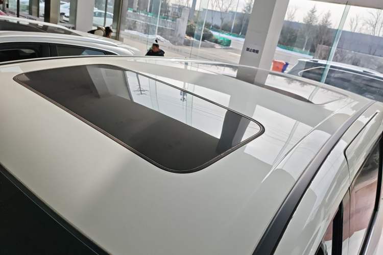 Used Honda Elysion 2022 2.0L eHEV Luxury Edition
