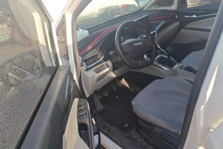 Used SAIC MAXUS G50 2023 1.5T Manual Comfort A