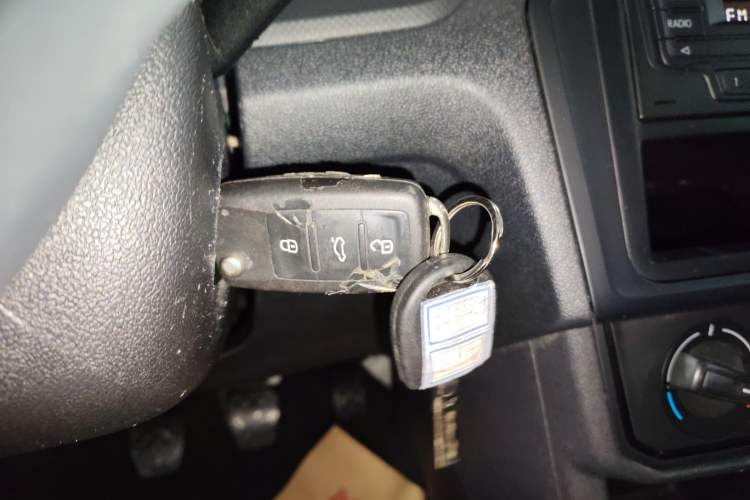 Used Volkswagen Jetta 2017 1.5L Manual Fashion Edition
