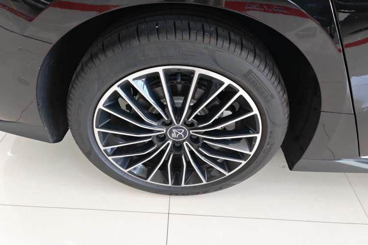 Used BYD Han 2025 DM-i Intelligent Driving Edition 125KM LiDAR Flagship Model
