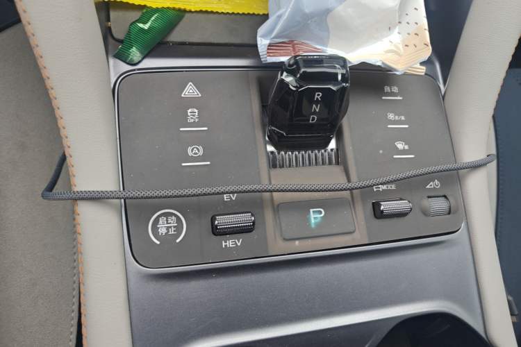 Used BYD Song PLUS New Energy 2024 HONOR Edition DM-i 110km Flagship PLUS
