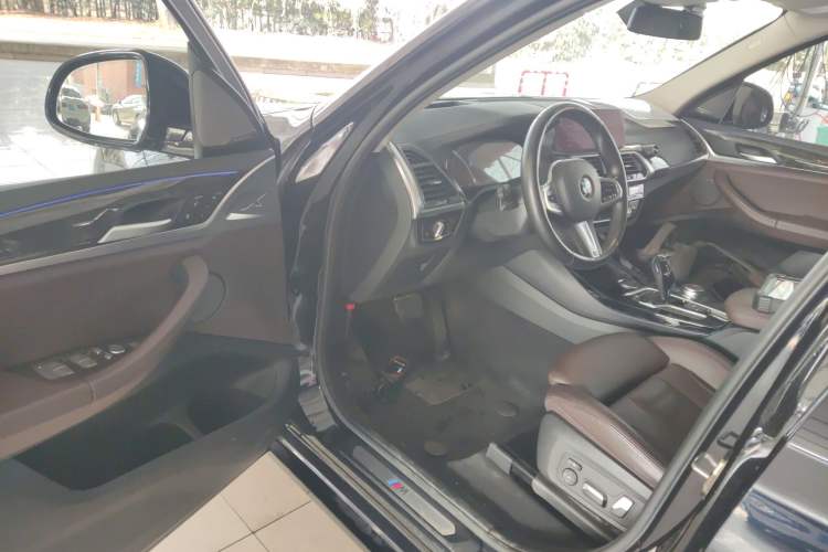 Used BMW X3 2020 xDrive30i Luxury Model with M Sport Package
