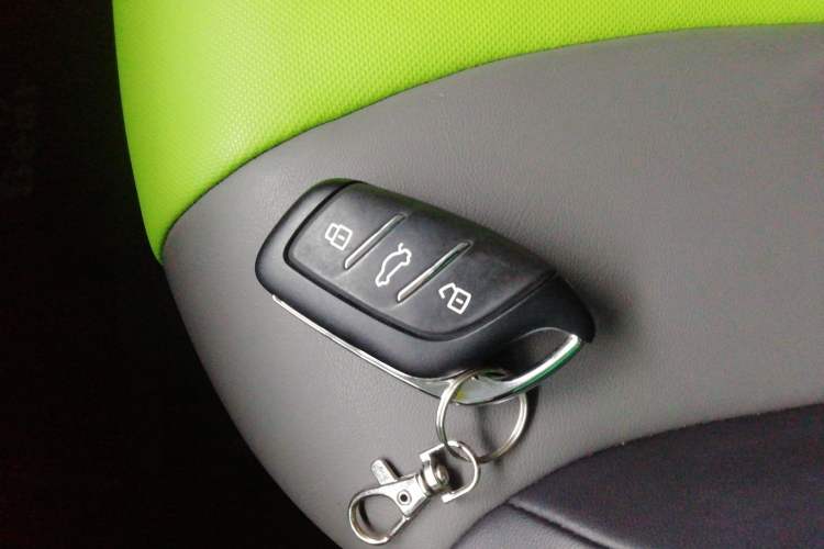 Used Roewe Clever 2021 302 km New Four-Seater Super-Efficient Version
