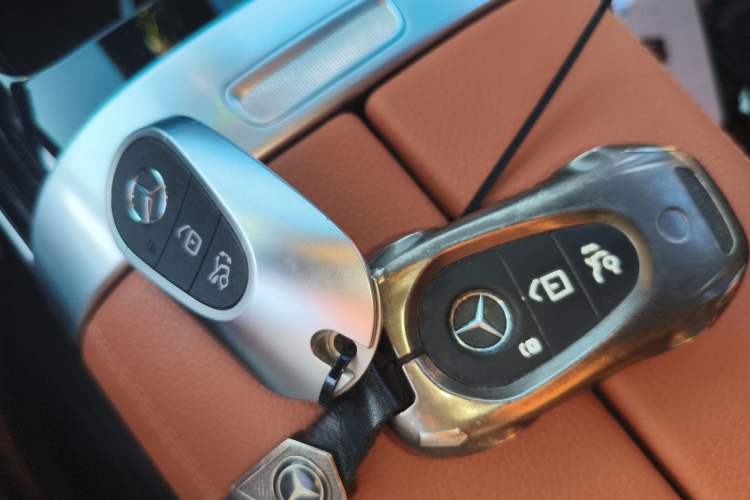 Used Mercedes-Benz GLC 2023 GLC 300 L 4MATIC Dynamic 7-Seater
