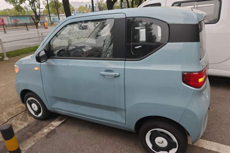 Used Wuling Hongguang MINIEV 2021 Macaron Premium Model – Lithium-NMC