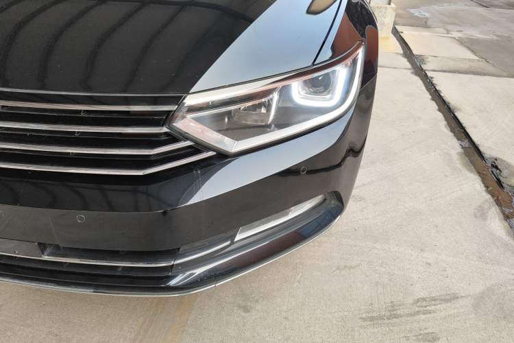 Used Volkswagen Magotan 2018 280TSI DSG Leading Model
