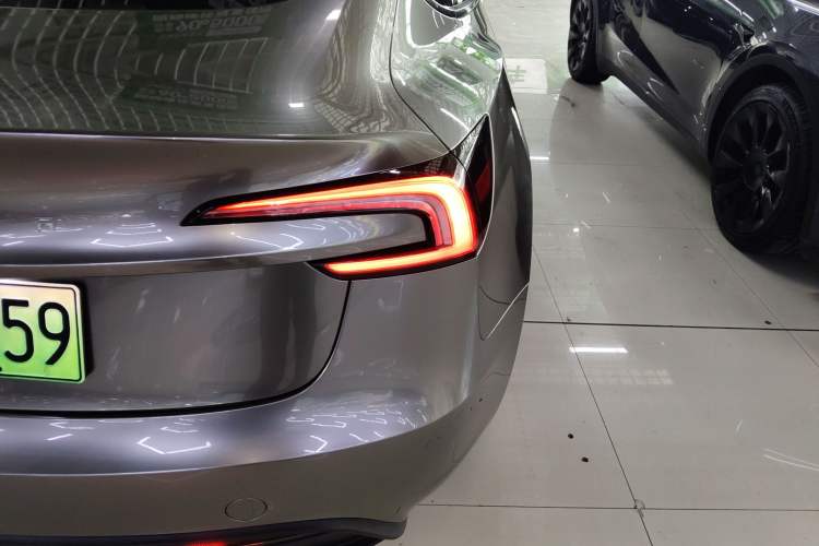 Used Tesla Model 3 2023 Long-Range All-Wheel-Drive Version