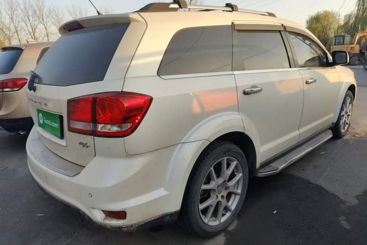 Used Dodge Journey 2013 2.4L Two-Wheel Drive Luxury Version
