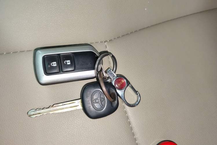 Used Toyota Verso 2015 180E CVT Crossover Edition
