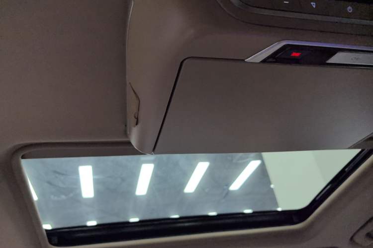 Used Buick GL8 2020 ES Land Cruiser 653T Luxury Edition