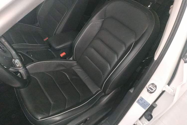 Used Volkswagen Tiguan L 2019 330TSI Automatic Two-Wheel Drive R-Line Flagship Edition China V Standard