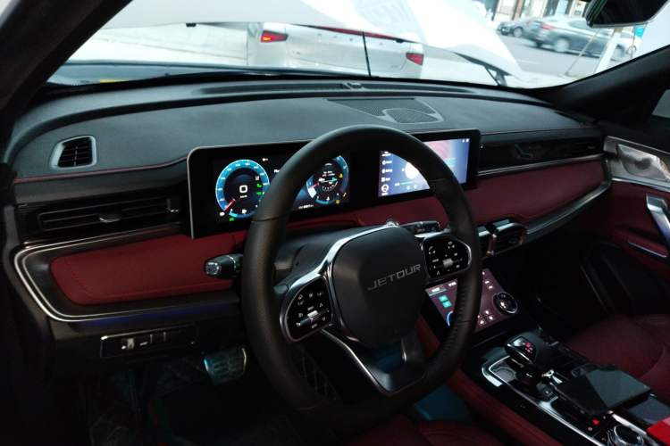 Used JETOUR X70 PLUS 2021 1.6T DCT Pro+ 7-Seater
