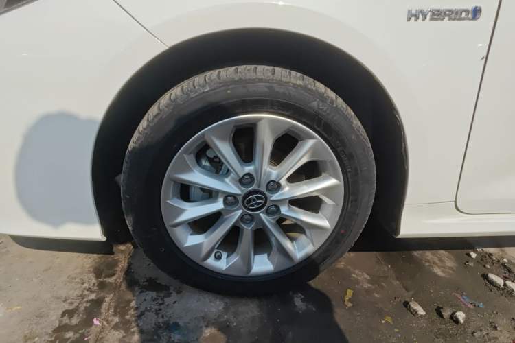 Used Toyota Corolla 2021 Dual-Motor 1.8L E-CVT Elite Edition
