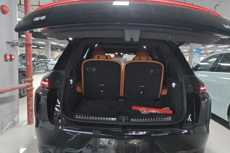 Used Li Auto L8 2025 Max Smart Refresh Edition