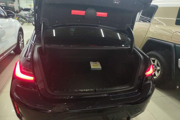 Used BMW 3 Series 2023 325Li M Sport Package
