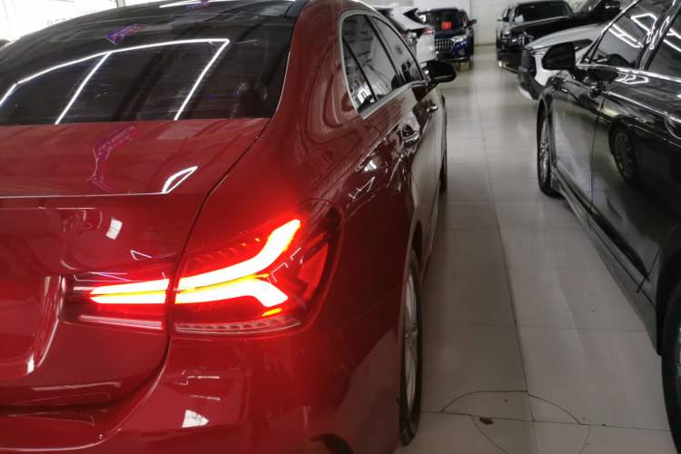 Used Mercedes-Benz A-Class 2021 A 200 L Sport Sedan Fashion Model
