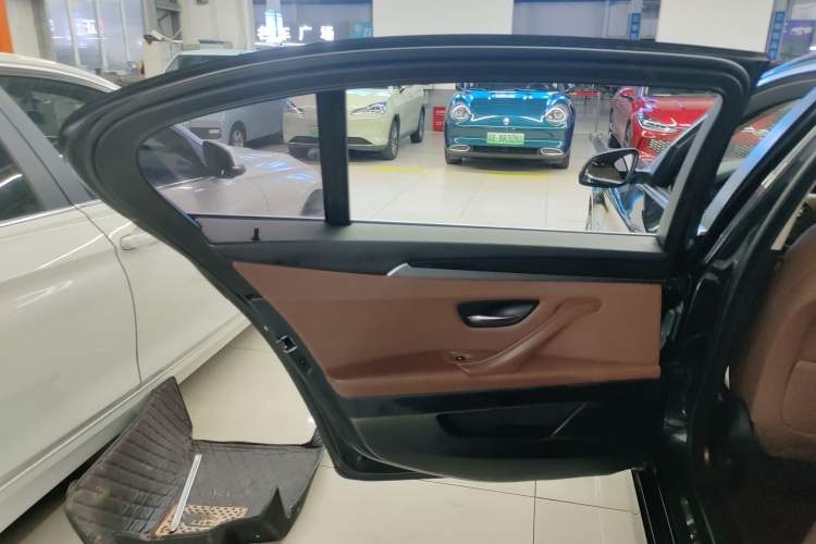 Used BMW 5 Series 2017 520Li Elegant Edition
