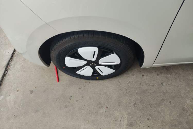 Used Wuling Hongguang MINIEV 2025 Four-Door Version Advanced Edition
