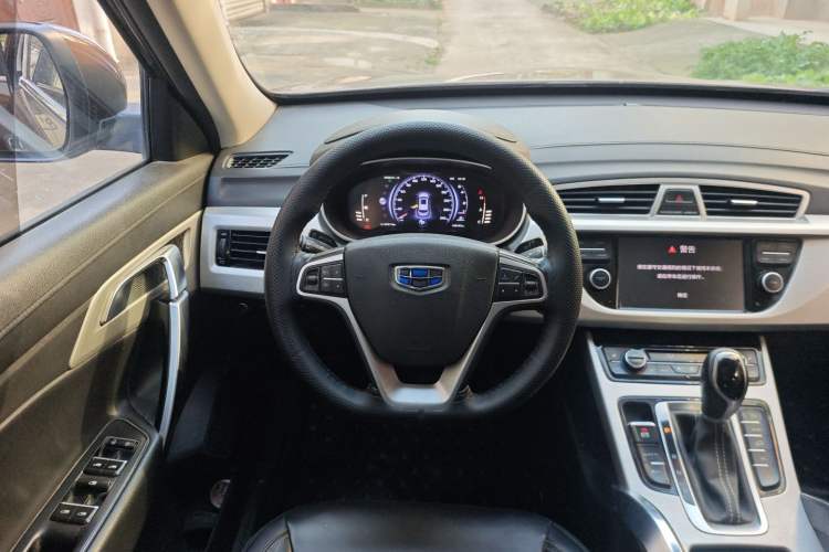 Used Geely Auto Emgrand X7 Sport 2018 1.8TD Automatic Two-Wheel Drive Smart Connect 4G Internet Edition
