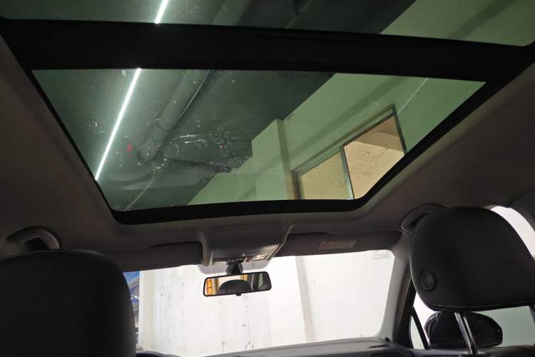 Used Volkswagen Tiguan L 2019 Updated Version 330TSI Automatic Two-Wheel Drive Panoramic Comfort Edition China VI Standard
