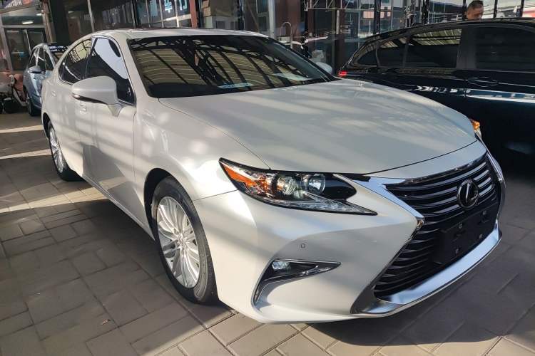 Used Lexus ES 2015 200 Comfort Edition
