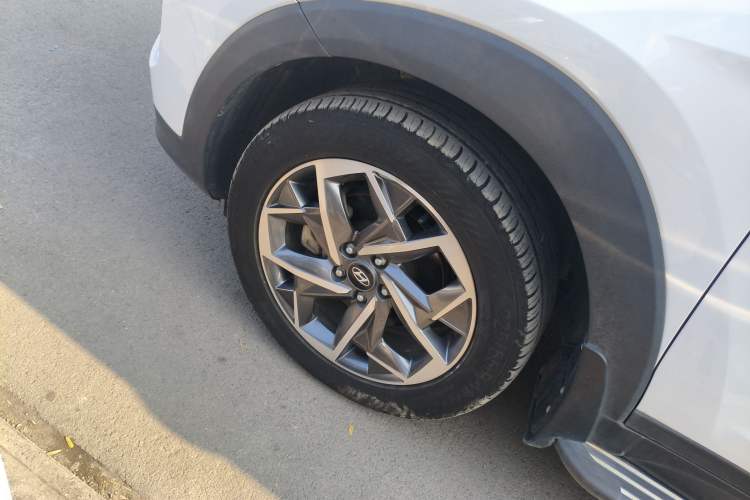 Used Hyundai Tucson 2019 280TGDi Dual-Clutch Two-Wheel Drive Fashion Edition China VI Standard
