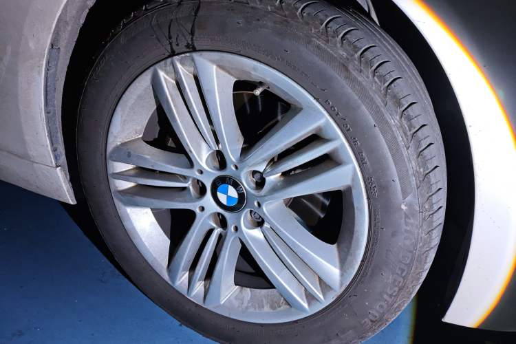 TDK.VehicleDetails.img