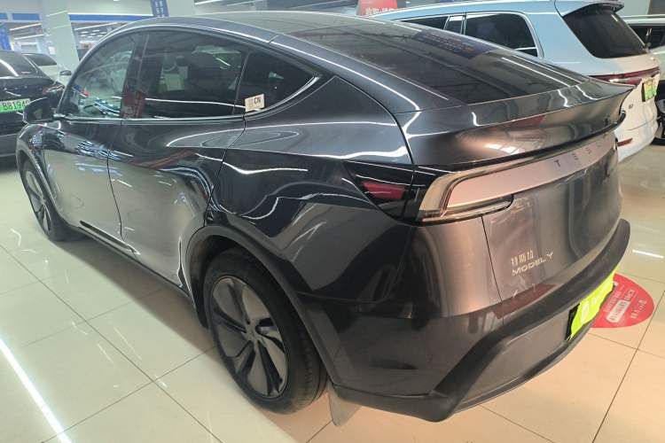 Used Tesla Model Y 2025 Rear-Wheel Drive First Edition