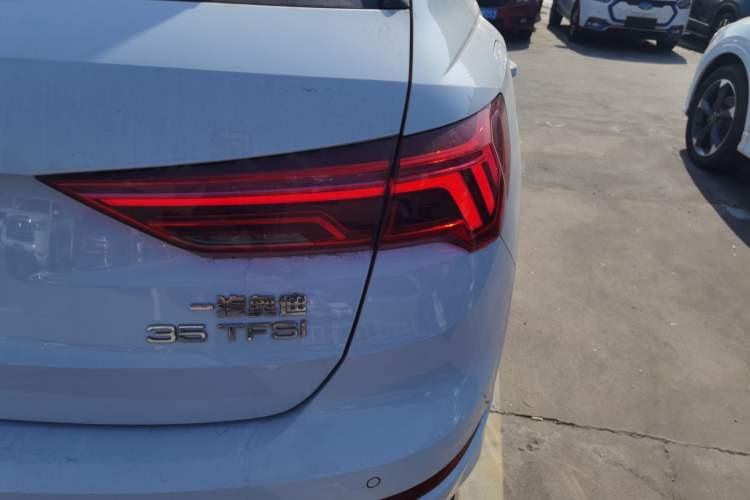 Used Audi Q3 2022 35 TFSI Fashion Dynamic Model
