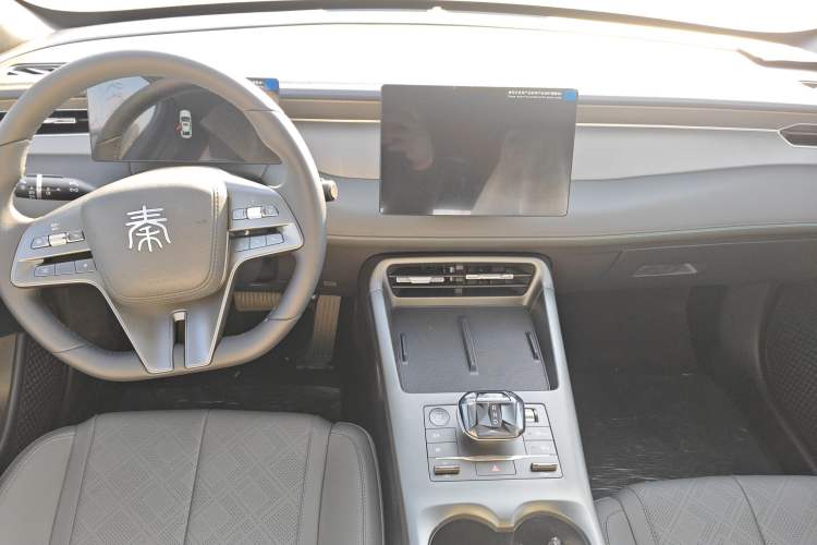 Used BYD Qin PLUS 2025 DM-i Smart Drive 55KM Leading Model