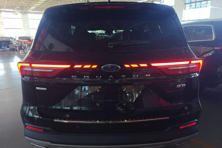 Used Ford Equator 2023 EcoBoost 225 Premier 7-Seater (2/3/2)