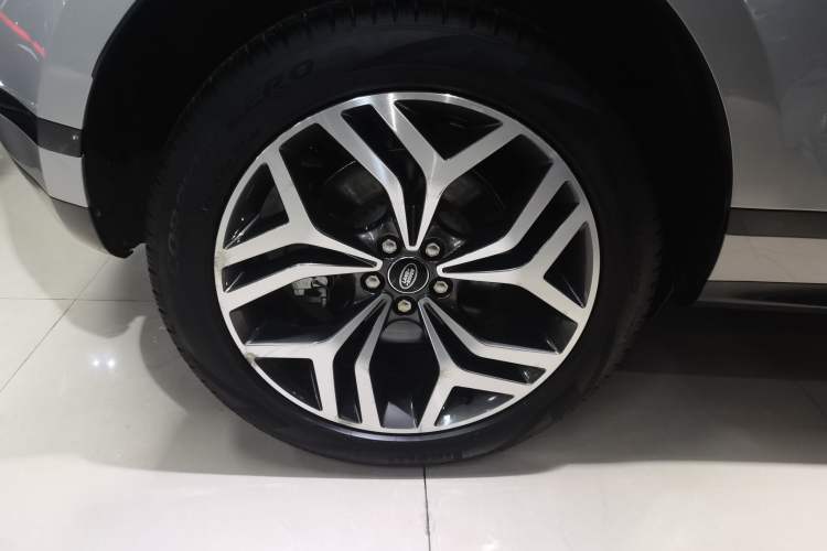 Used Land Rover Range Rover Evoque 2022 Facelifted Aurora L 249 PS R-Dynamic Luxury Edition
