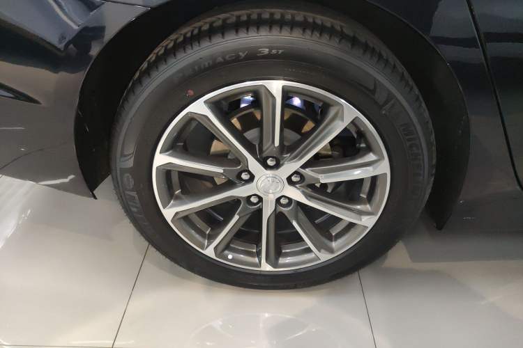 Used Buick LaCrosse 2022 652T Luxury Version
